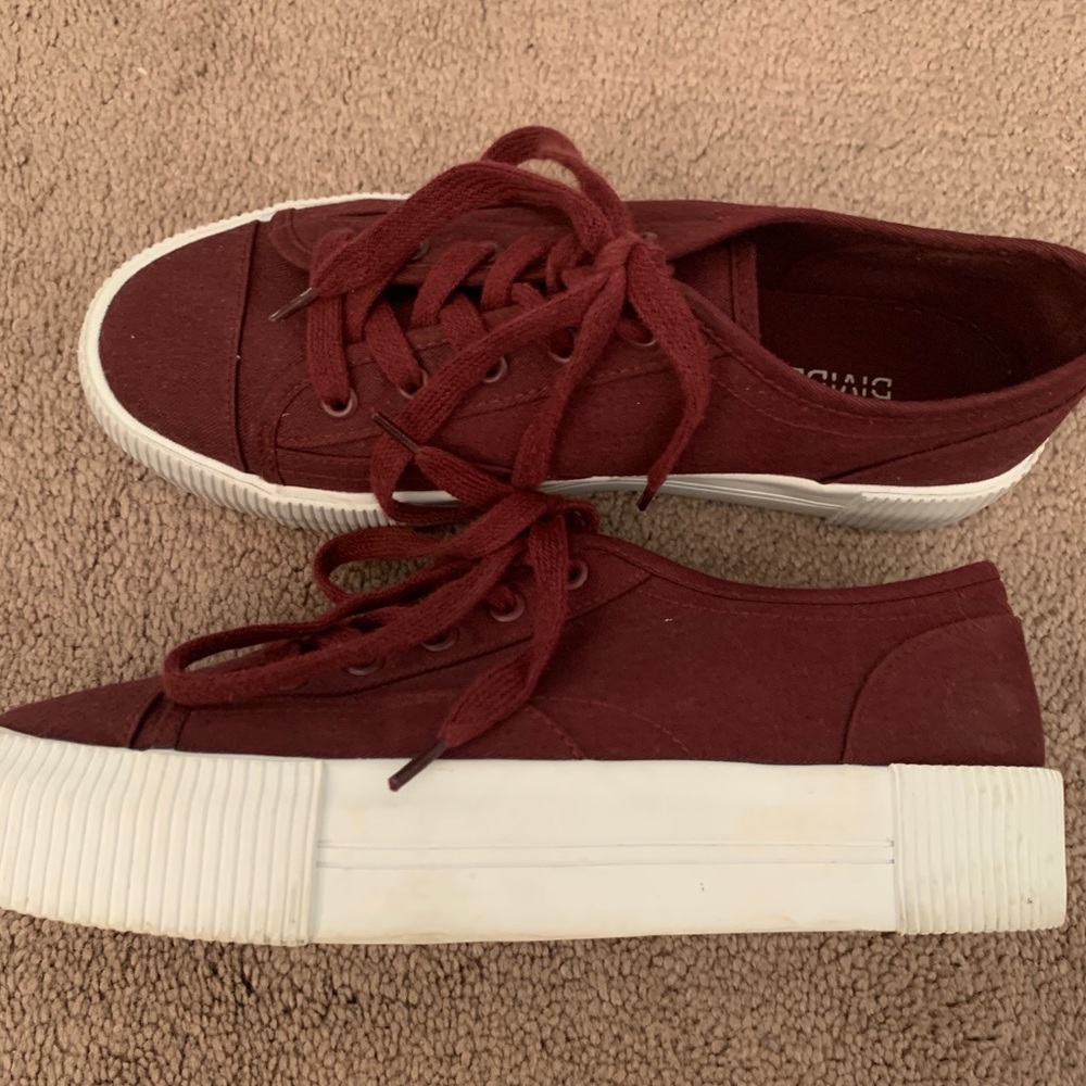 Platform Sneakers 💋♥️ - Picture 2 of 4